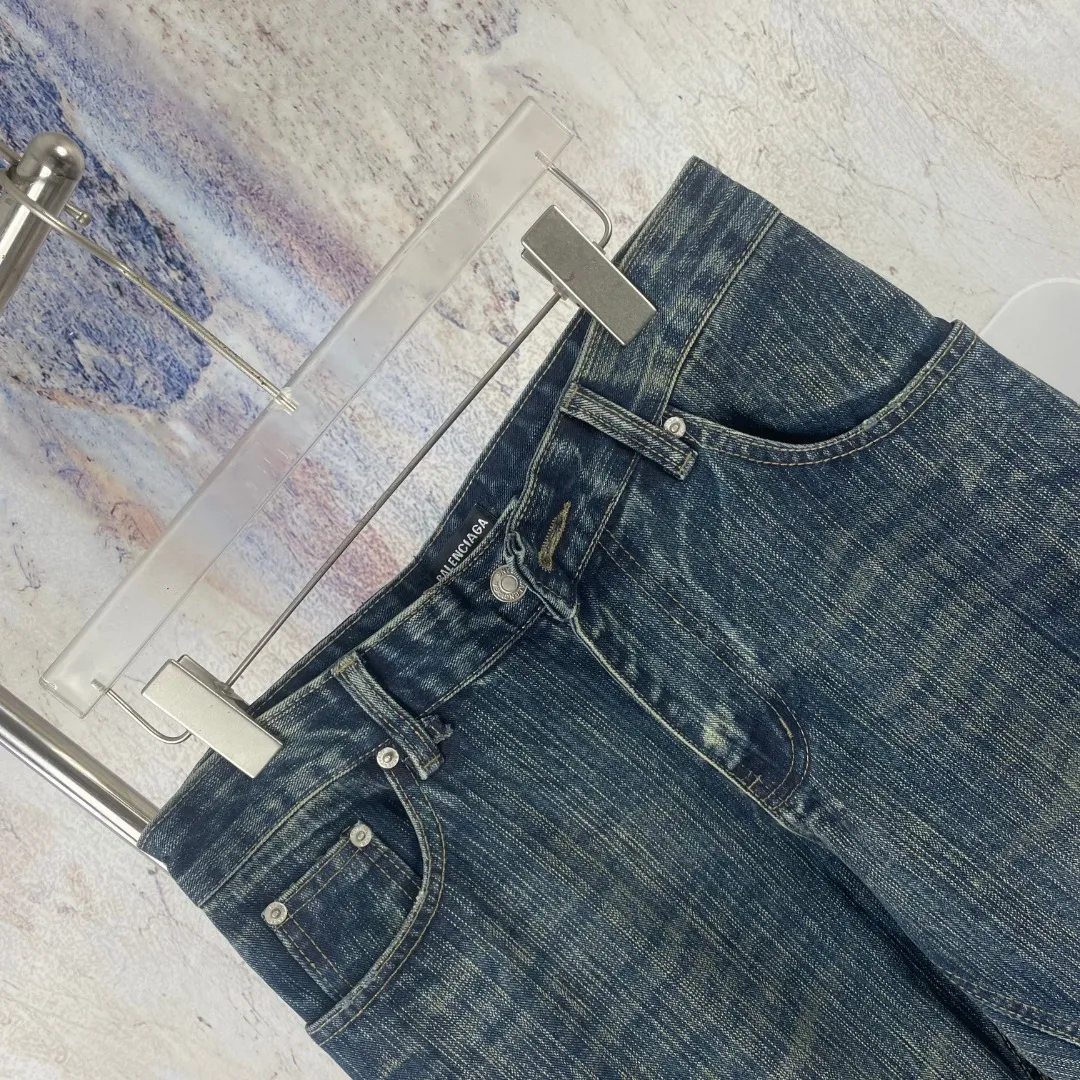 BB 119 🔘 𝐁𝐀𝐋𝐄𝐍𝐂𝐈𝐀𝐆𝐀 25SS Retro * 【Bootcut ins Same Style】 ， ！ ， 、 、 ，Quality 。 Retro ， ， ， 。 ， ， 。 100 ， 。 1:1 、 logo ， ，Premium 。 ， 。 ： Retro ： Retro ， ， Brown Shoes， ，Retro 。 ： White T， ， Shoes Skate Shoes， 。 ： Black ， Black ， Martin Boots， ， 。 Size：S M L XL（28.30.32.34） ：Blue